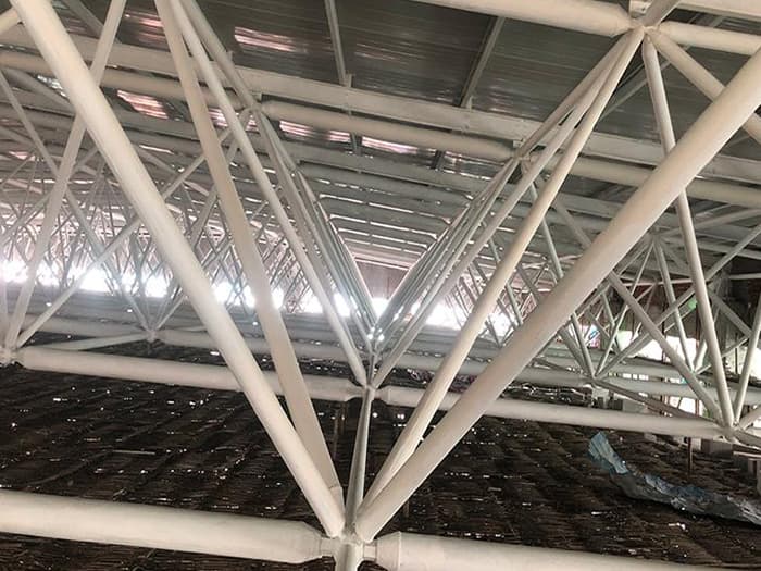 乌兰察布大型螺栓球网架施工厂家